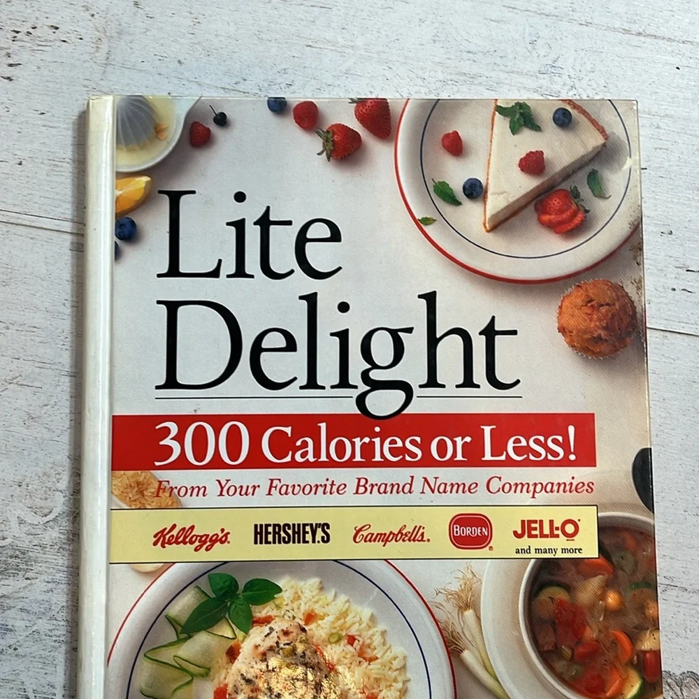 Lite Delight 300 Calorie or Less Cook Book Vintage 1990s